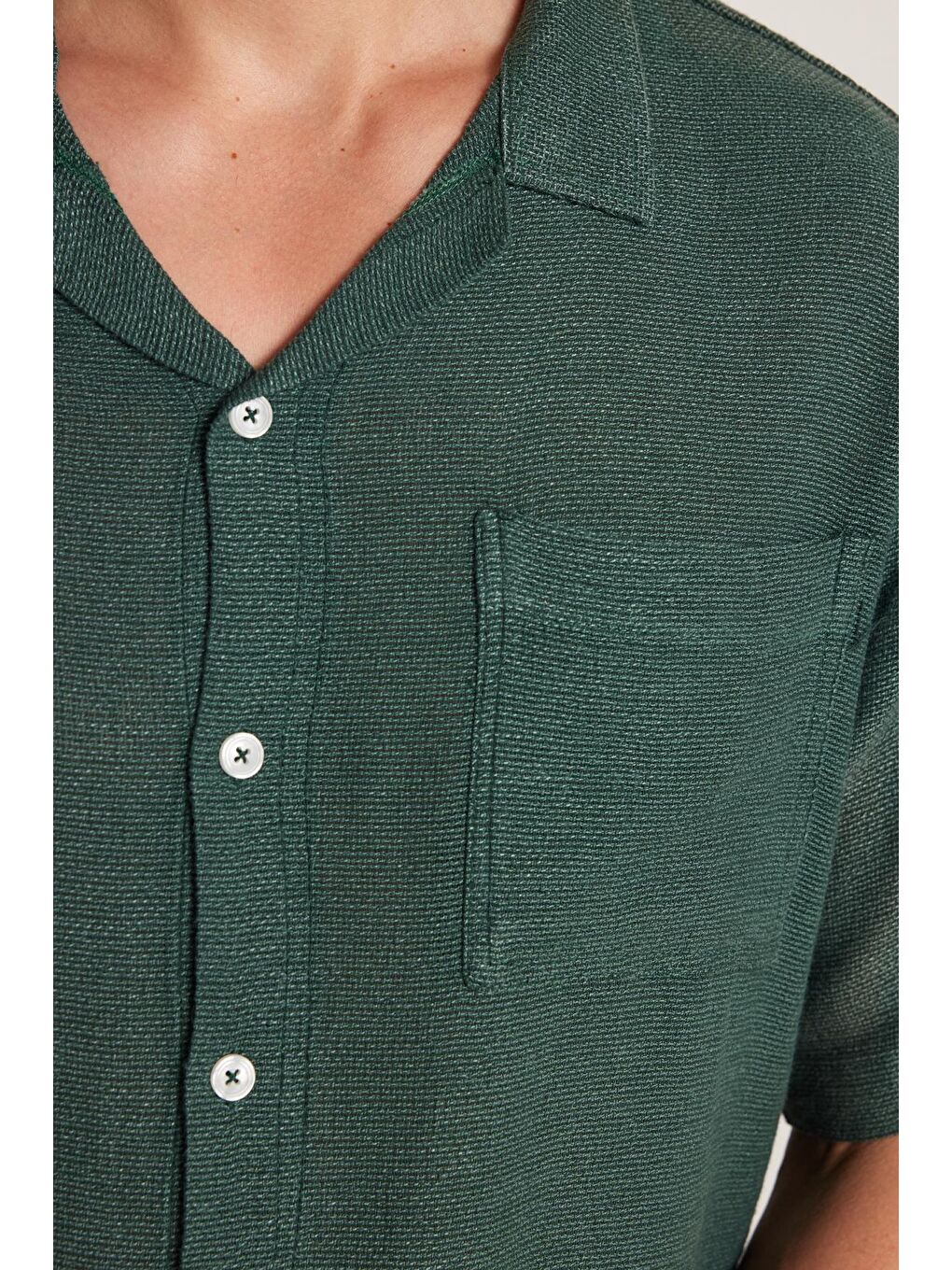 Erkek Relax Fit Apaş Yaka Rustik Kumaş Cepli Kısa Kol Rahat Kesim Yeşil Gömlek-2