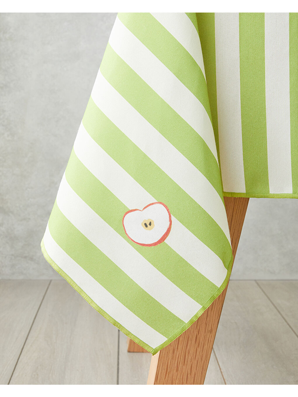 Summer Apple Polyester Masa Örtüsü 150x200 cm Yeşil-1