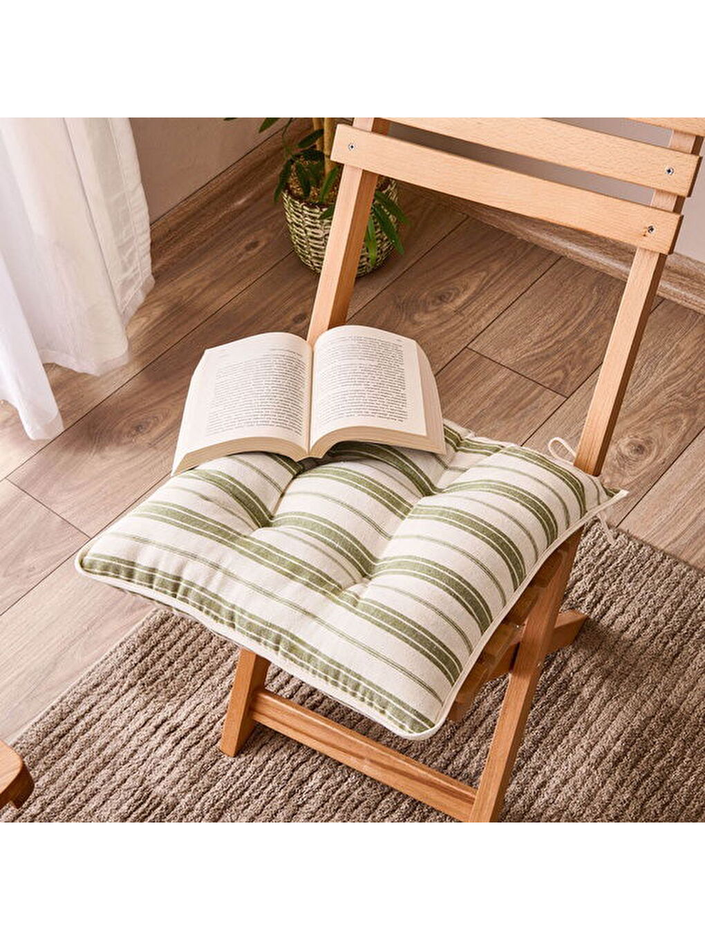 Lila Soft Belinde Sandalye Minderi - Ekru / Yeşil - 43x43 cm