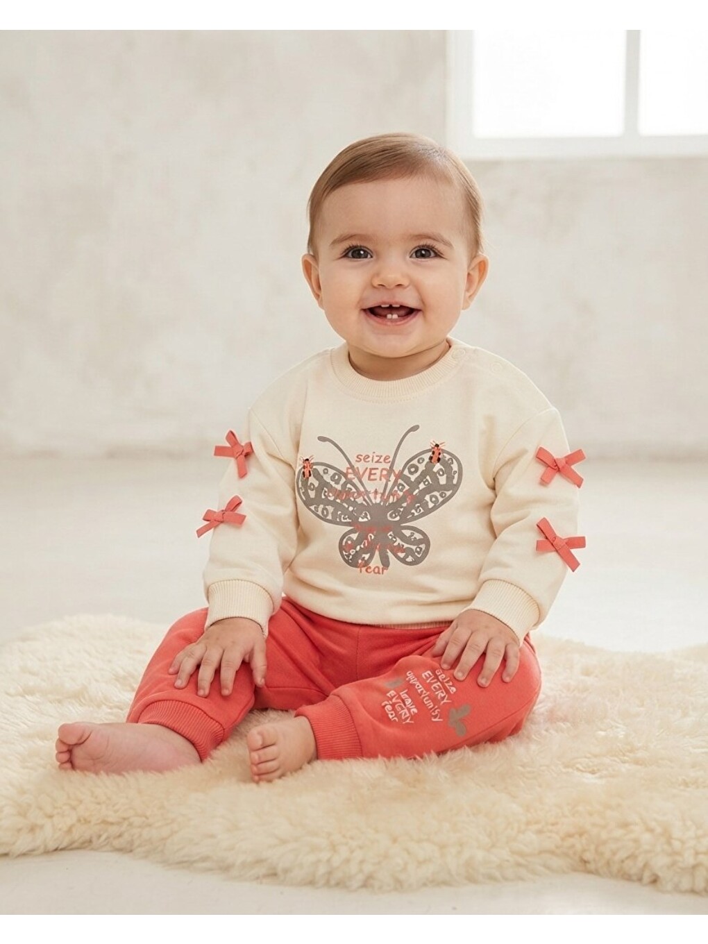 Bej Kız Bebek Kelebek Basklı Kolları Fiyonklu Takım-1