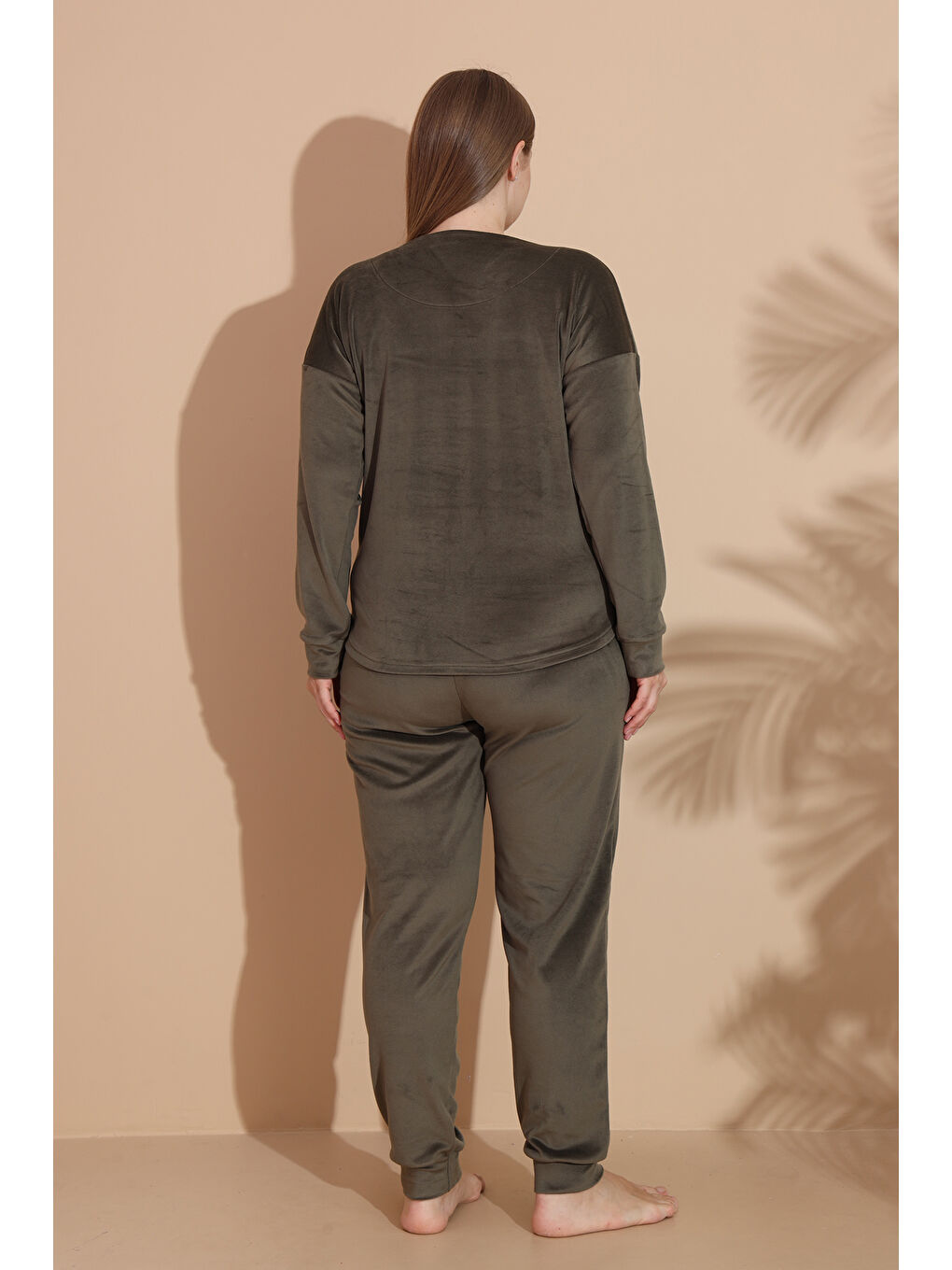Büyük Beden Kadın Kadife Pijama Takımı 25386 Haki-2