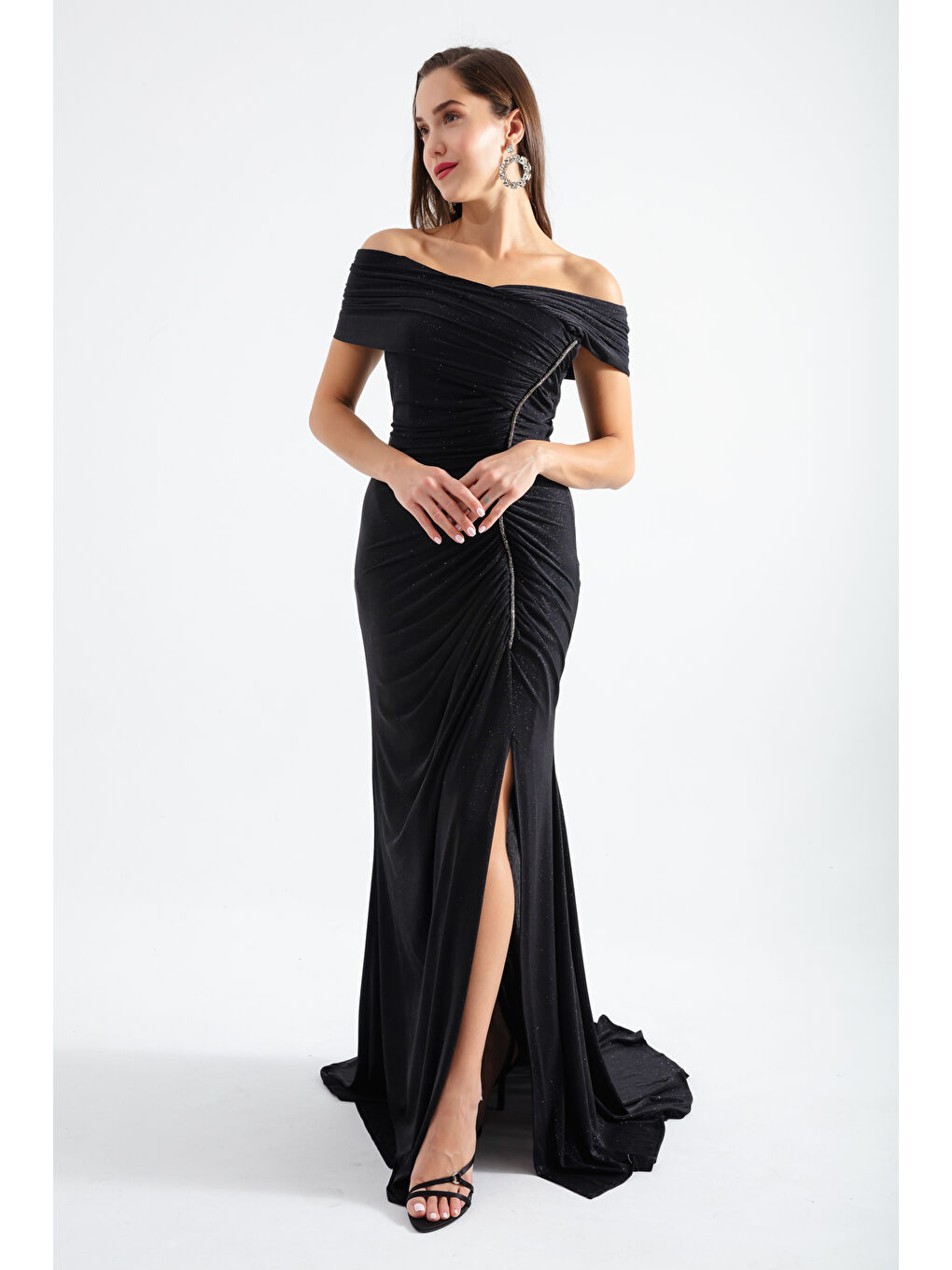 Kadın Siyah Kayık Yaka Simli Uzun Abiye