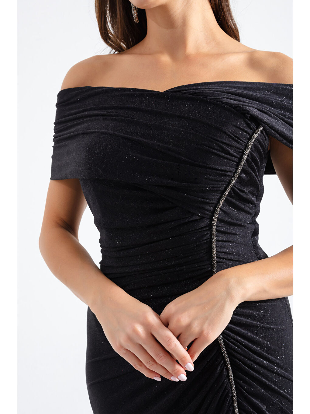 Kadın Siyah Kayık Yaka Simli Uzun Abiye-3