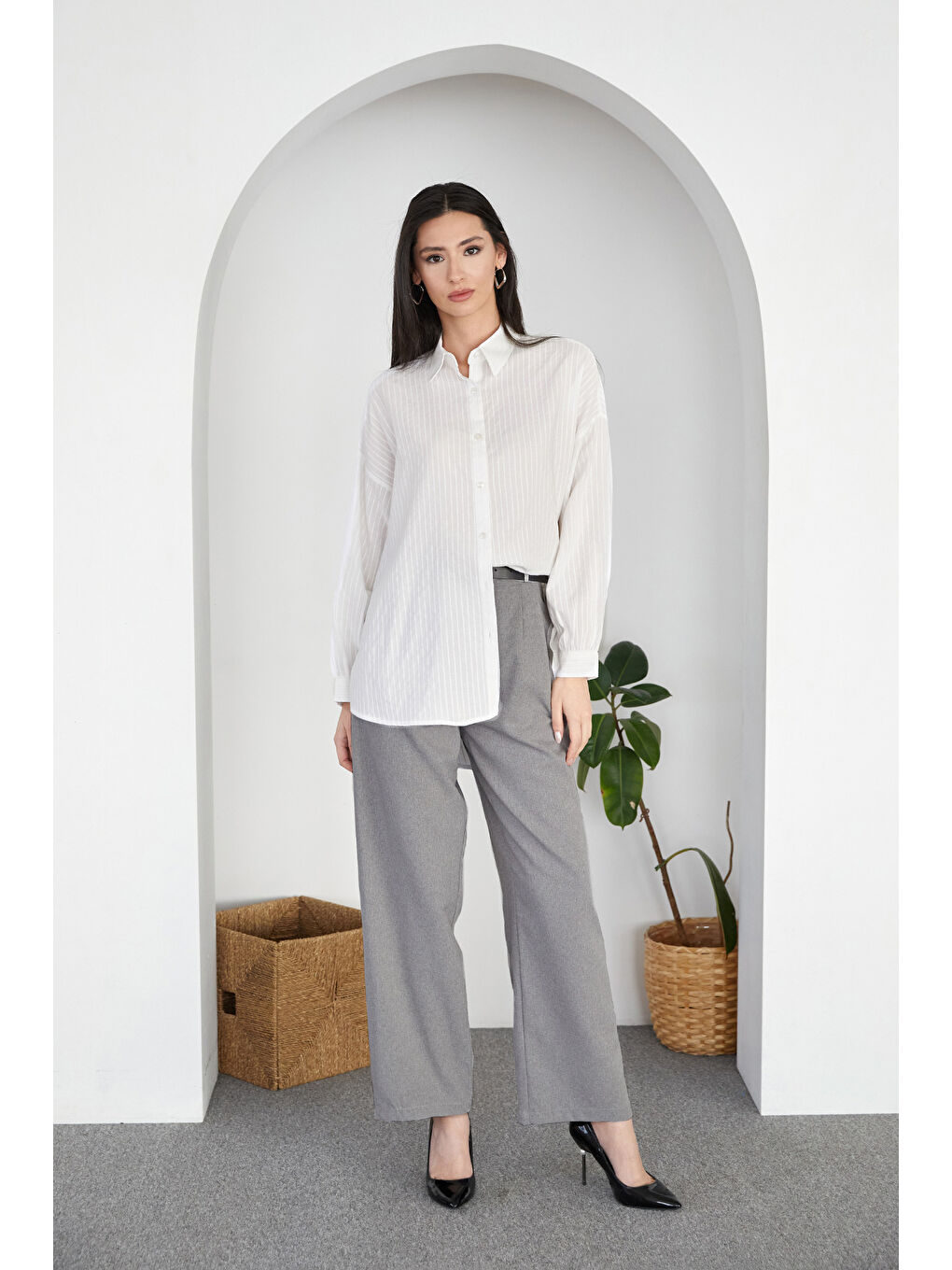 Beyaz Çizgili Arkası Uzun Salaş Gömlek-1