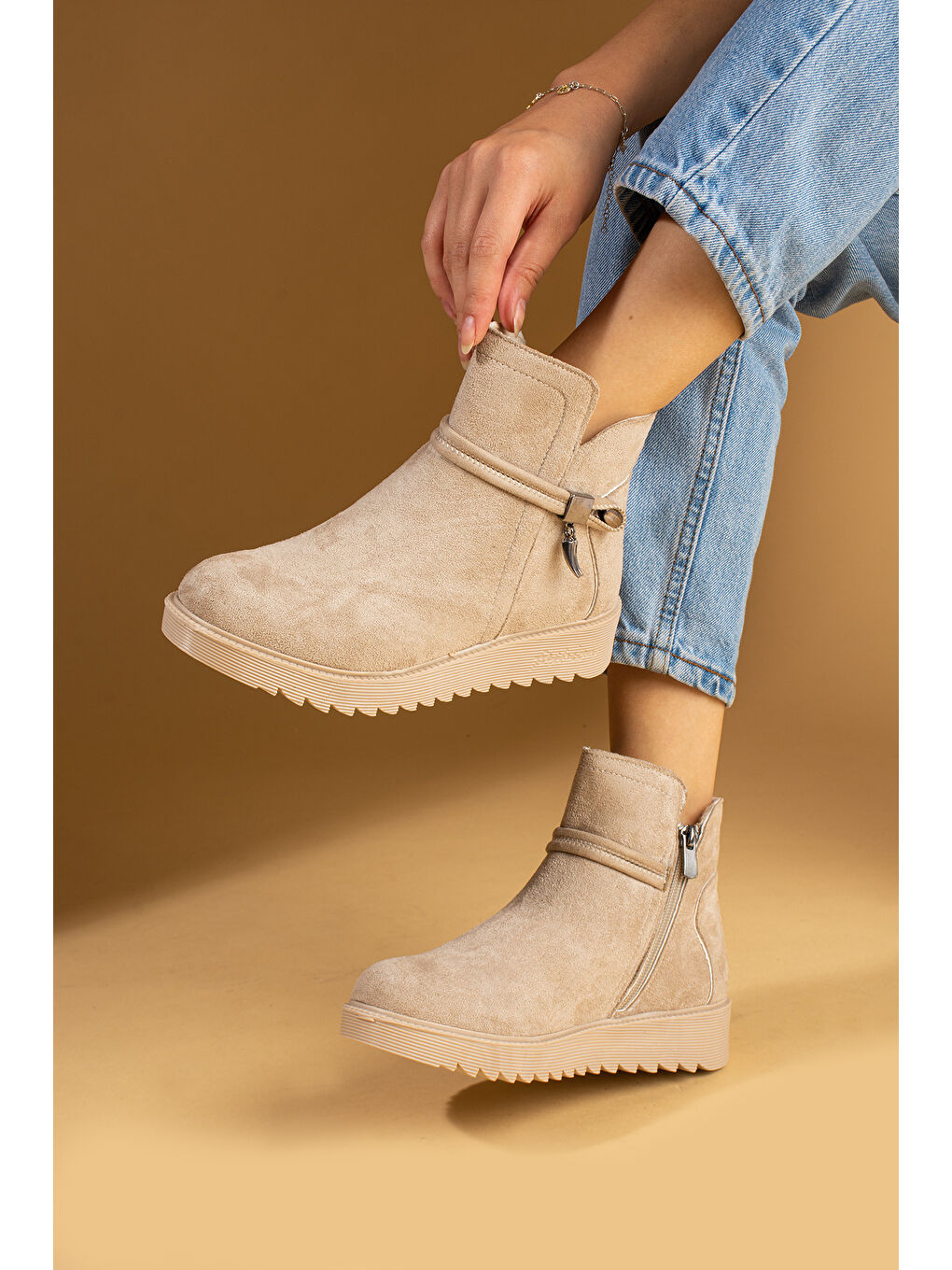 Bej Toka Detaylı Kauçuk Taban Fermuarlı Kadın Bot & Bootie 59-2003-23-2