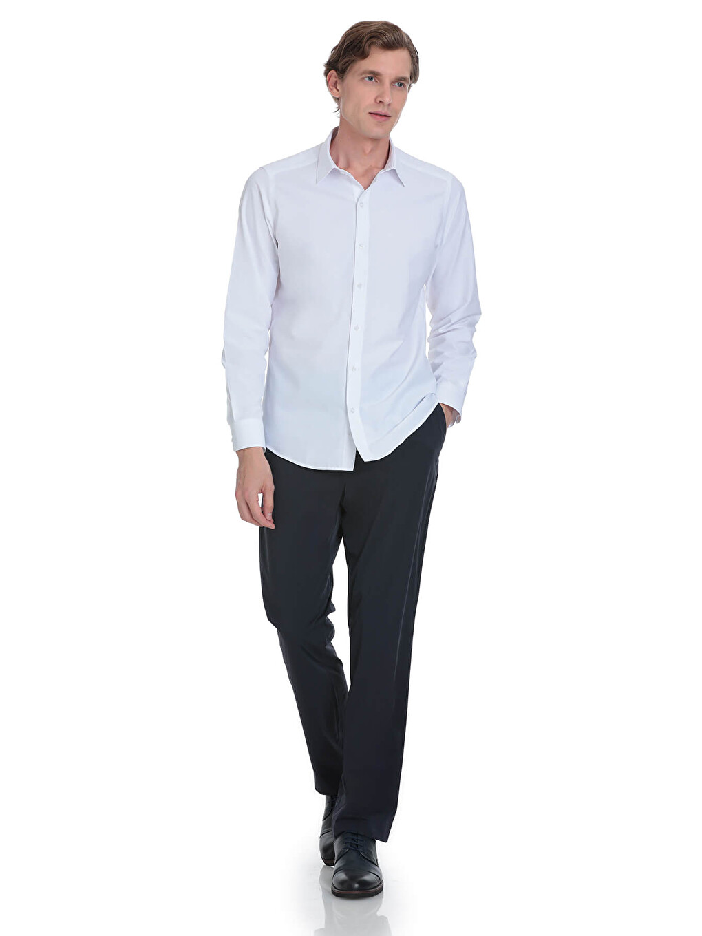 Beyaz Slim Fit Slim Yaka Pamuklu Uzun Kollu Gömlek-1
