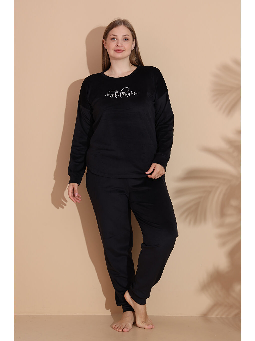 Büyük Beden Kadın Kadife Pijama Takımı 25392 Siyah-2