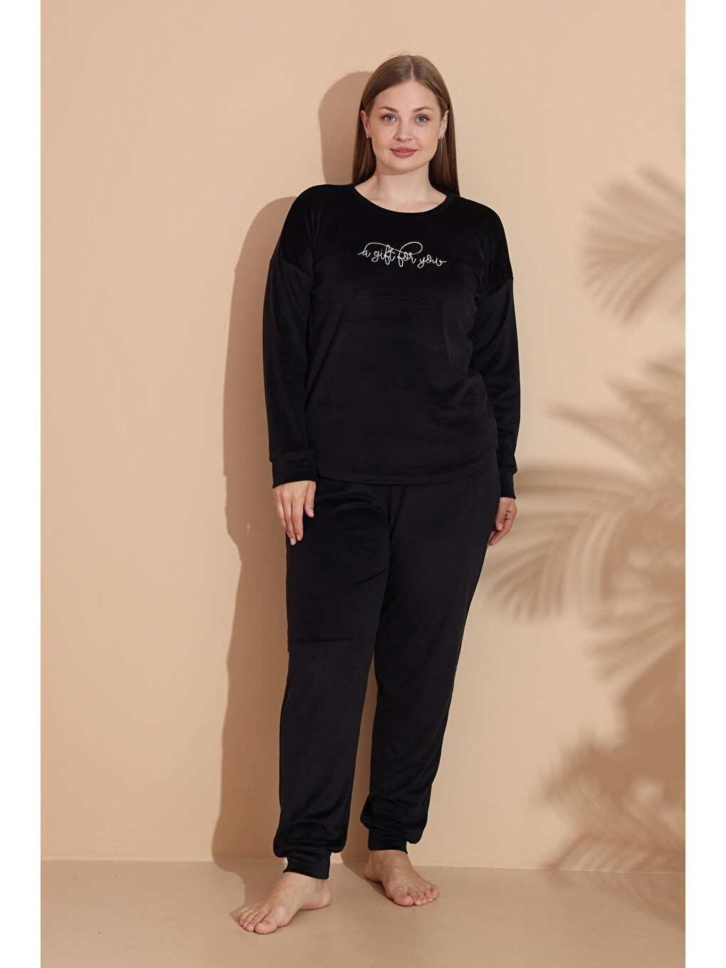 Büyük Beden Kadın Kadife Pijama Takımı 25392 Siyah-3