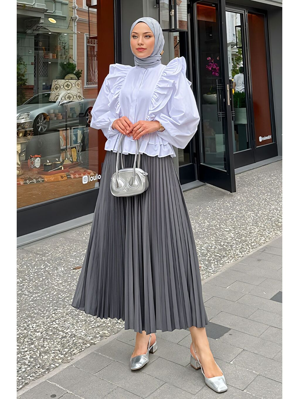 Antrasit Piliseli Etek