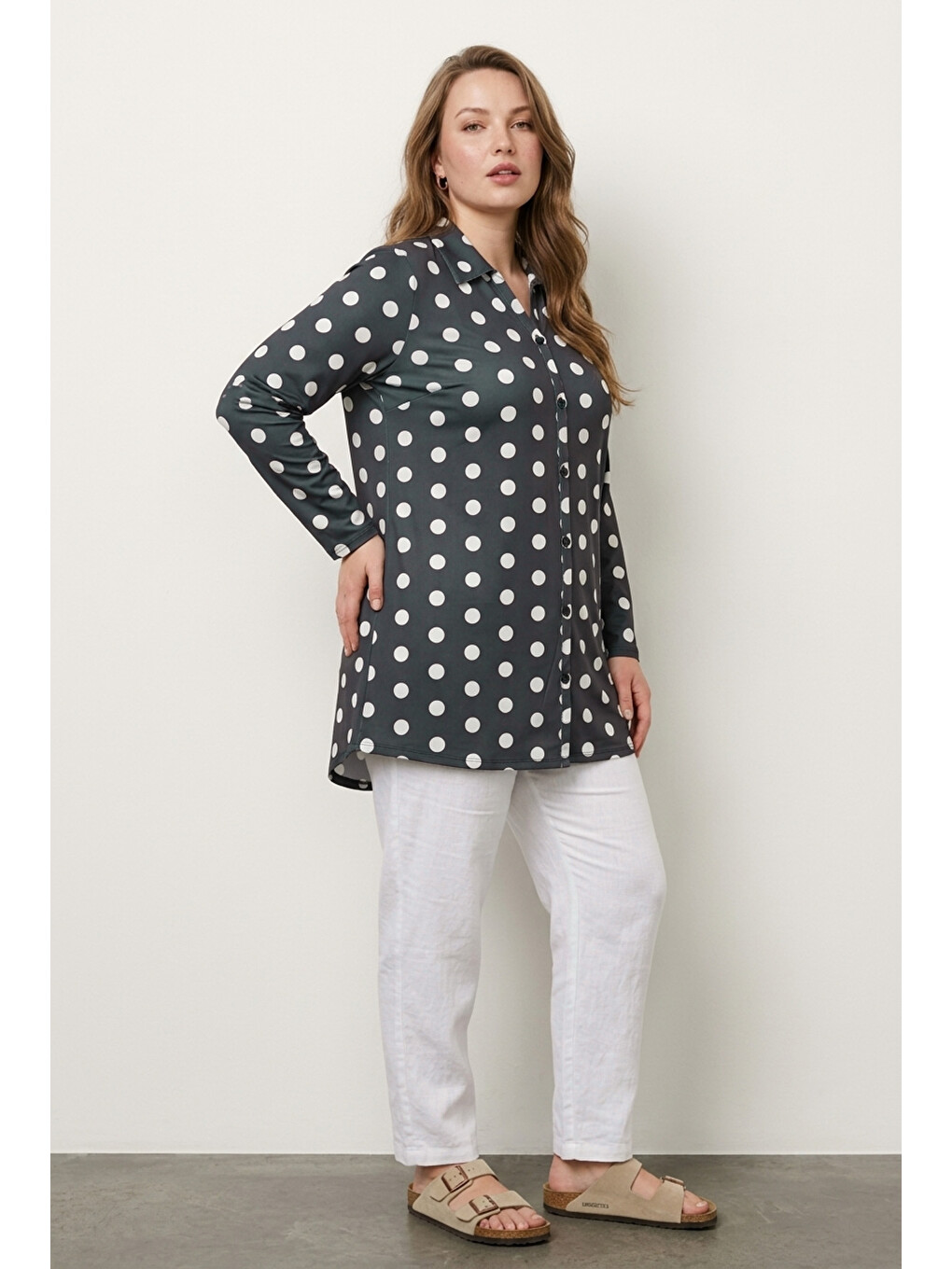 Antrasit Puantiyeli Uzun Kollu Esnek Kumaşlı Polyester Gömlek
