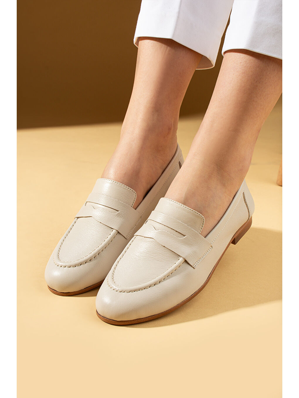 Bej Hakiki Deri Rahat Kalıp Kadın Babet 017-078-25