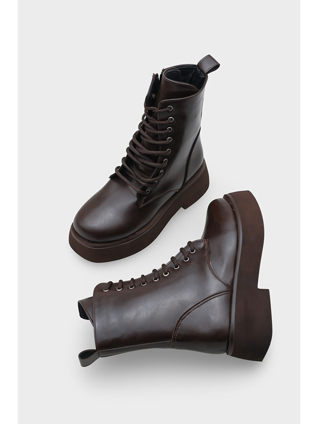 Kahverengi Melessa Yuvarlak Burunlu Yandan Fermuarlı Trak Tabanlı Kadın Bot-5