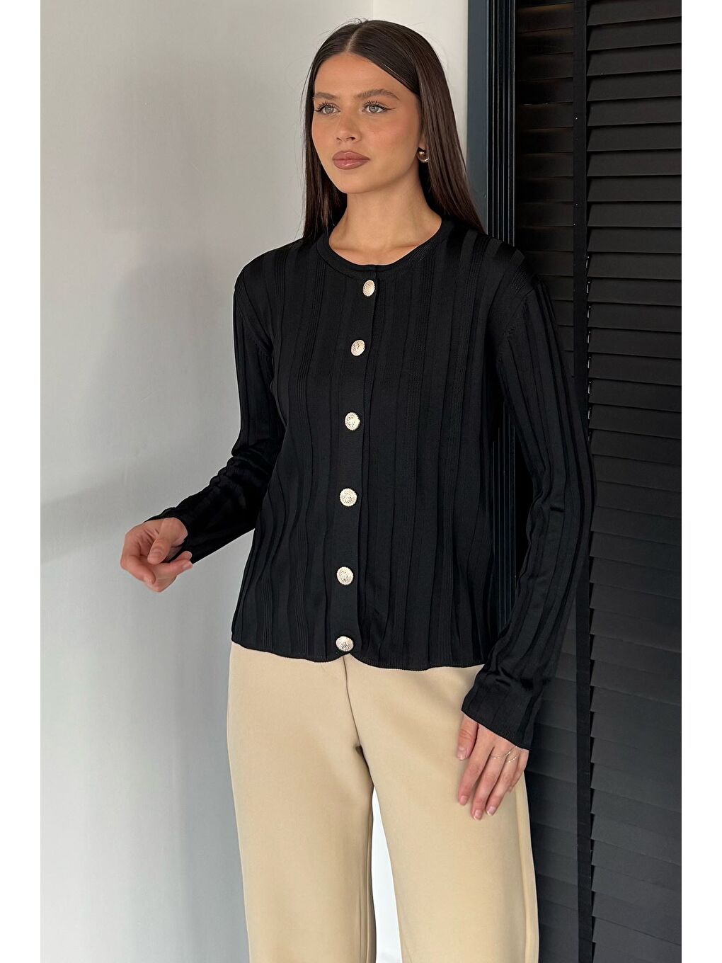 Siyah Kadın Düğme Detaylı Triko Hırka (m-l-xl Uyumludur)