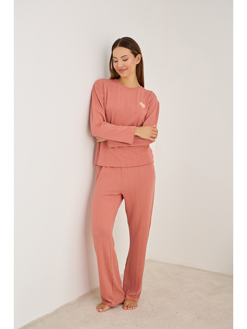 Kırmızı Kiremit Kalp Nakışlı Fitilli Yumuşak Tuşe Örme Pijama Takım-1