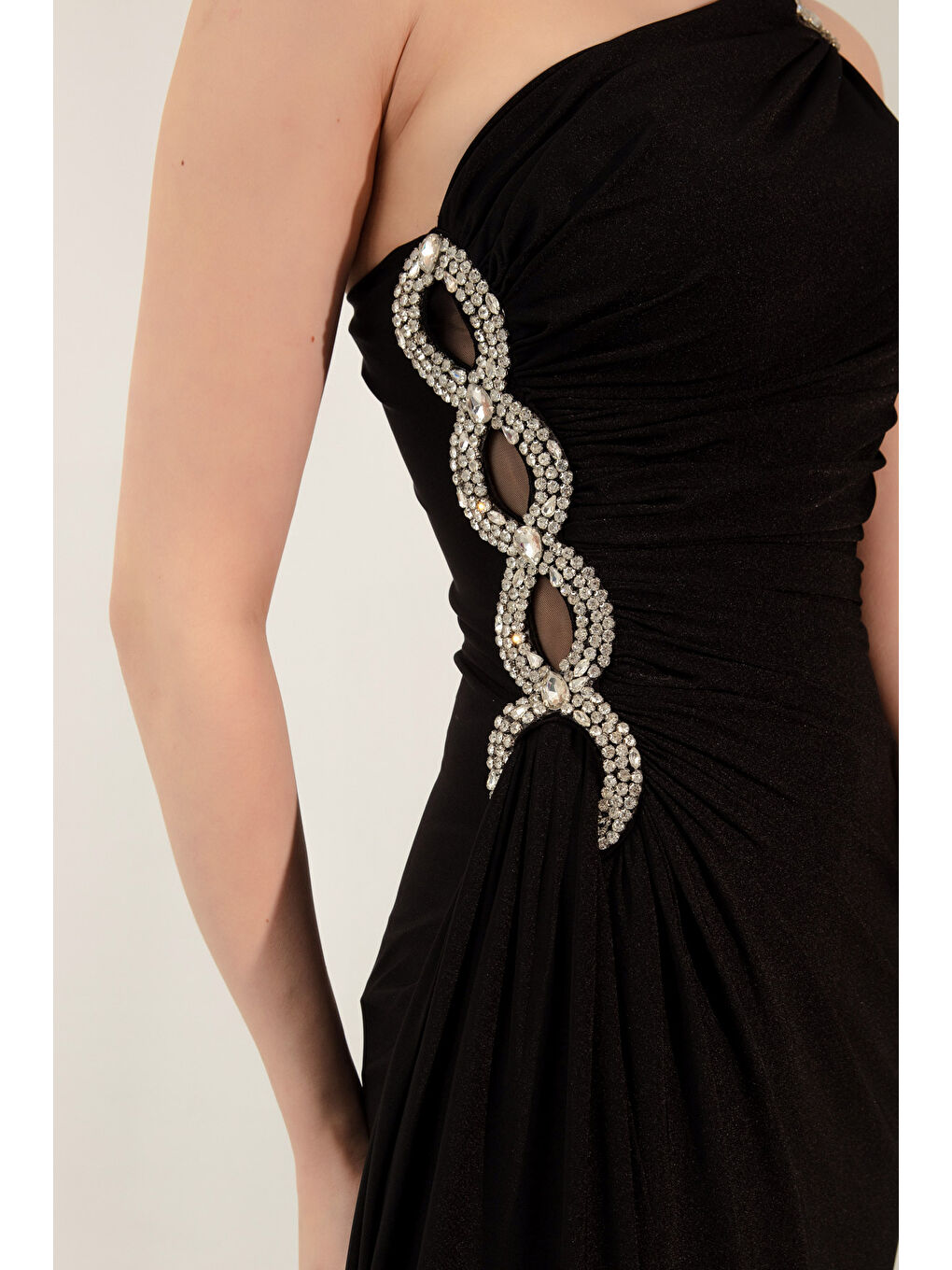 Kadın Siyah Tek Omuzlu Taşlı Uzun Abiye Elbise-1