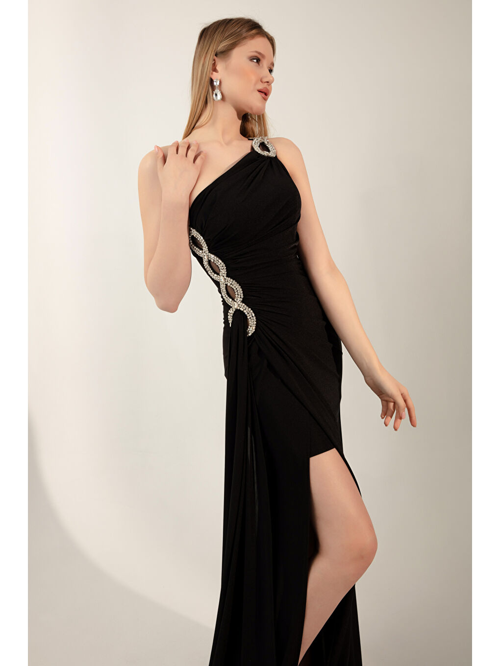 Kadın Siyah Tek Omuzlu Taşlı Uzun Abiye Elbise-2