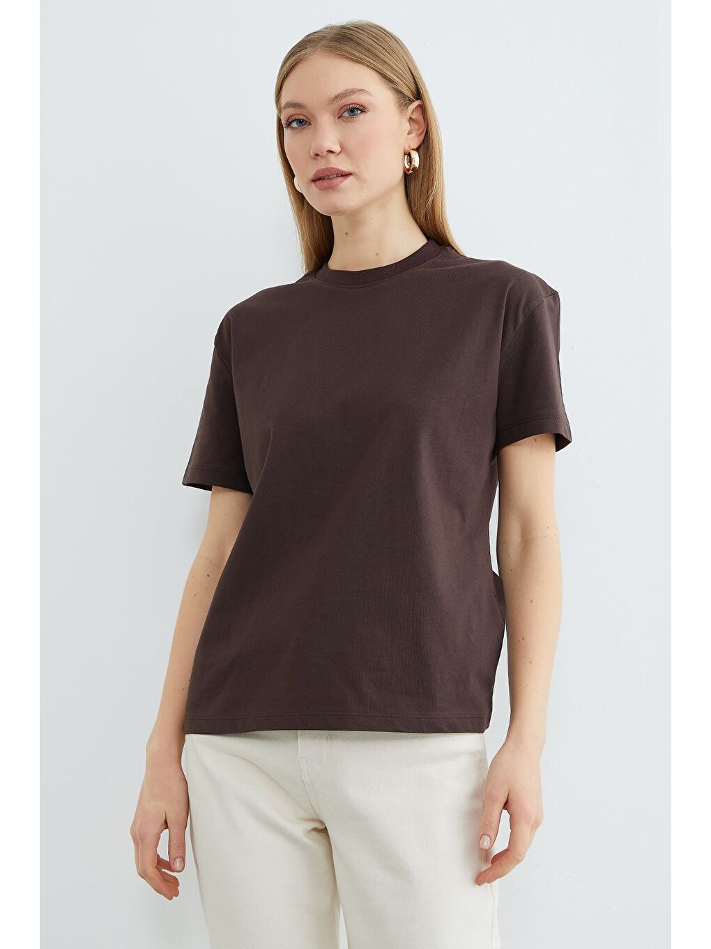 Kahverengi Basic Bisiklet Yaka Oversize Tişört-4