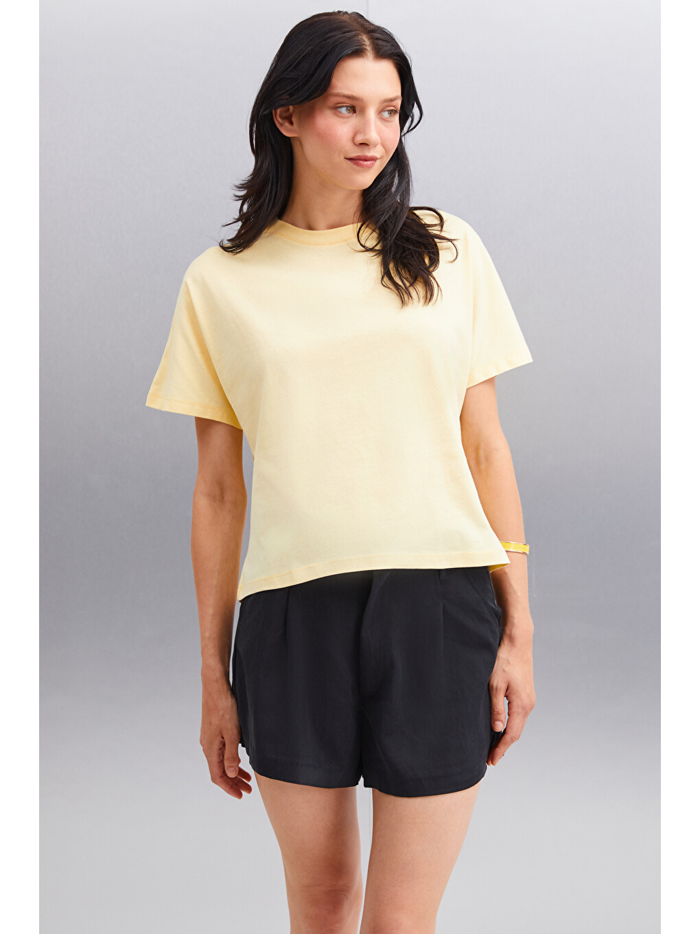 Sarı LOTTIE Kadın %100 Organik Pamuklu Regular Kalıp Bisiklet Yaka Basic Kısa Kollu SARI T-Shirt-2