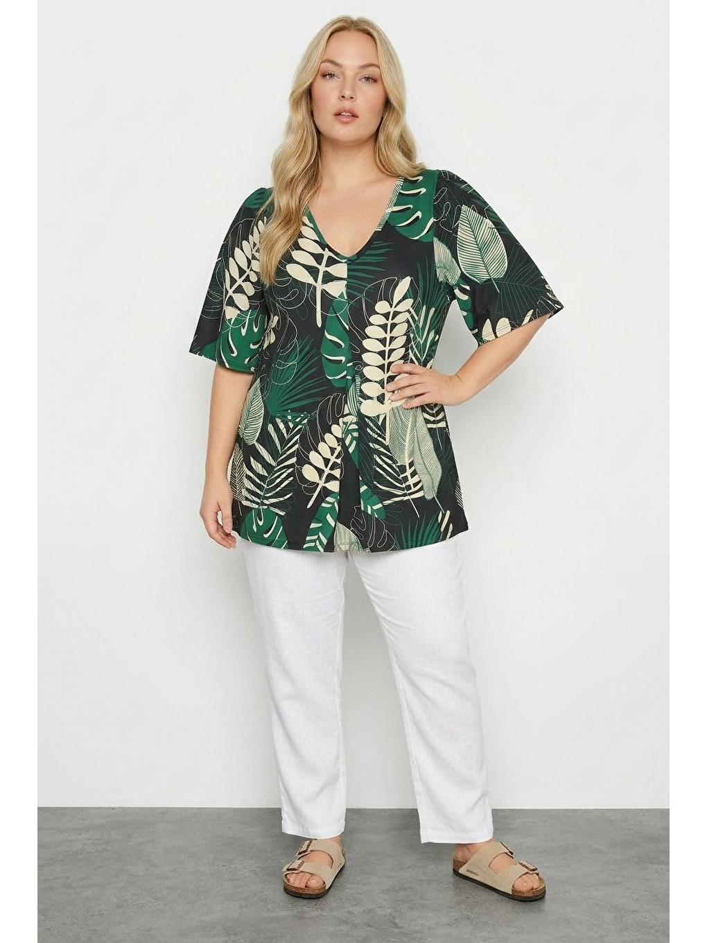 Yeşil V Yaka Kısa Geniş Kollu Önü Pileli Esnek Kumaşlı Tunik T-shirt-1