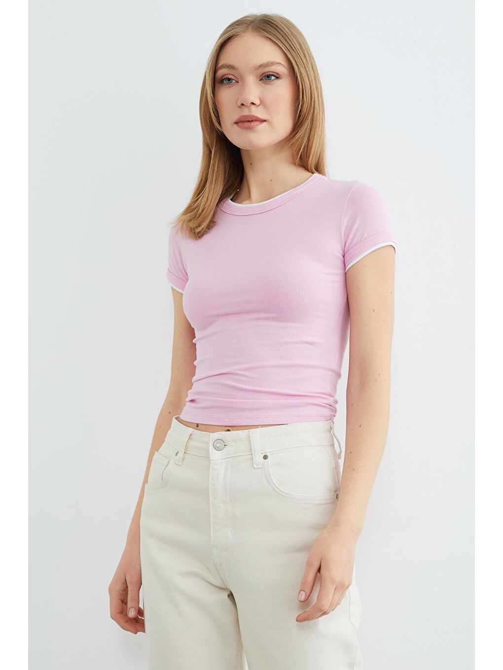 Pembe Basic Bisiklet Yaka Biyeli Crop Tişört-3