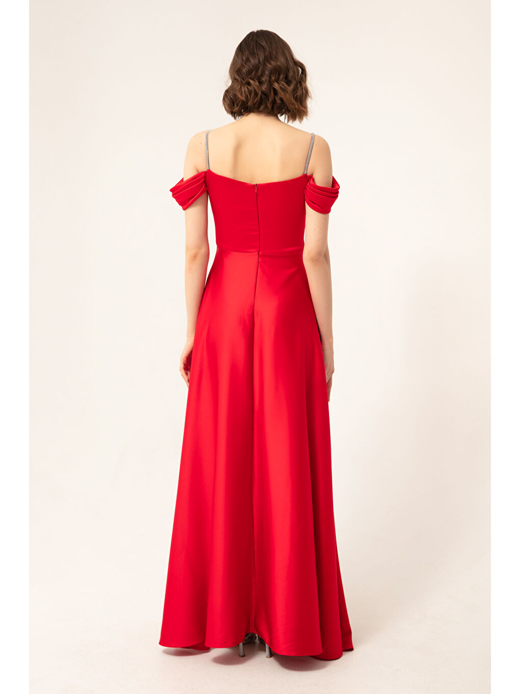 Kadın Kırmızı Taş Askılı Uzun Saten Abiye Elbise-4