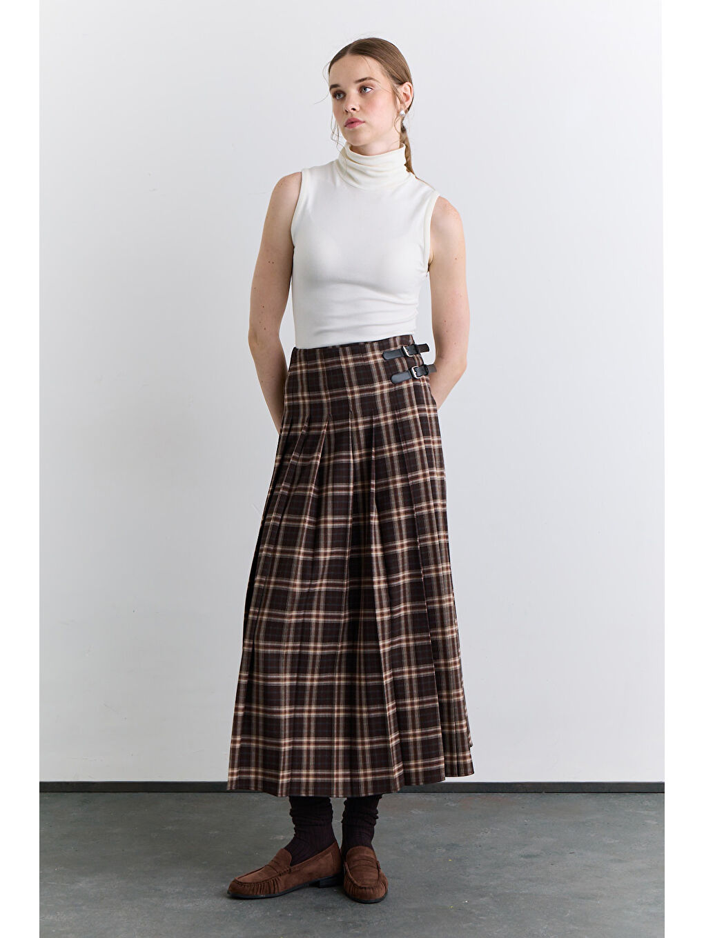 Pileli Kemerli Ekose Etek Kahverengi-5