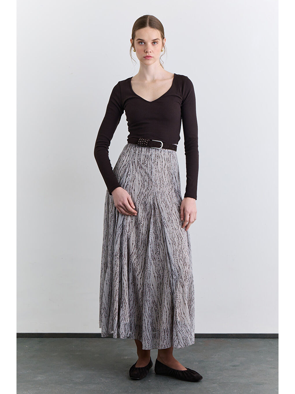 Siyah Geniş Parçalı Desenli Etek Puantiye-1