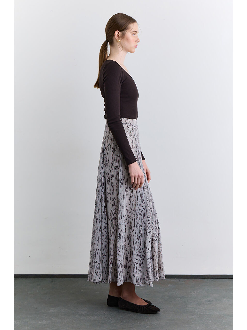 Siyah Geniş Parçalı Desenli Etek Puantiye-3