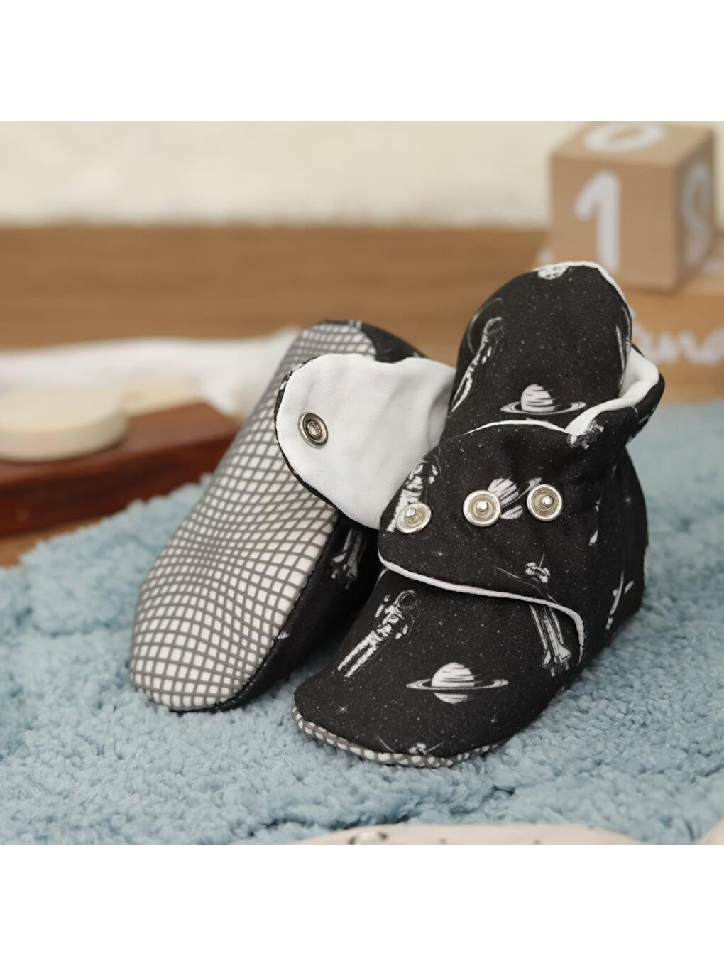Siyah Organik Pamuk Bebek Patiği, Kaydırmaz Taban, Pamuklu Yenidoğan Pandufu Ev Kreş Ayakkabısı, Astronot-1