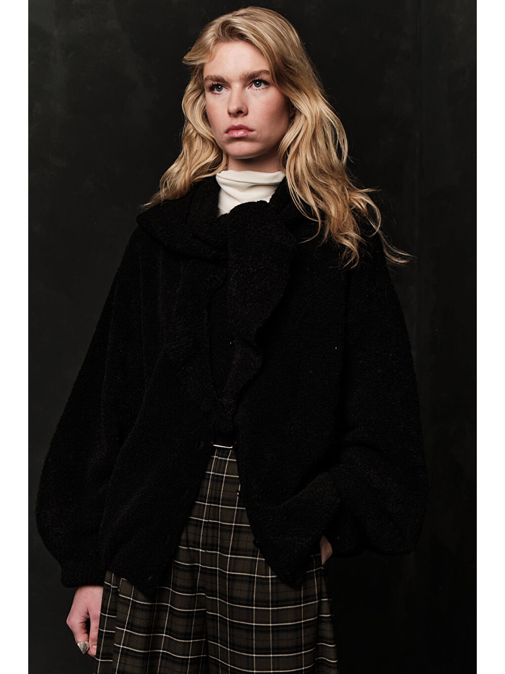 Soft Dokulu Düğmeli Hırka Siyah