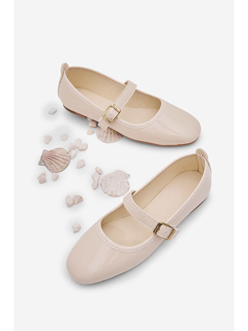 Kadın Bej Kadın Üstten Kemerli Tokalı Rahat Günlük Babet