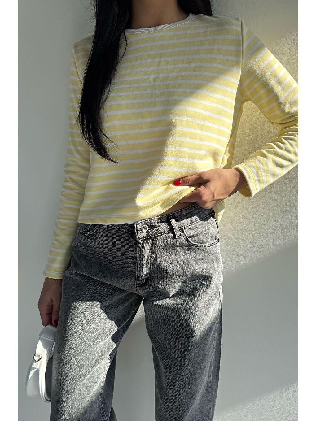 Sarı Kadın Bisiklet Yaka Çizgi Desenli Sweatshirt