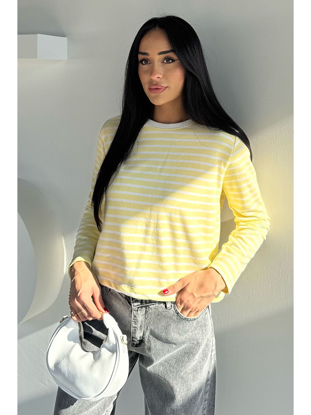 Sarı Kadın Bisiklet Yaka Çizgi Desenli Sweatshirt-1