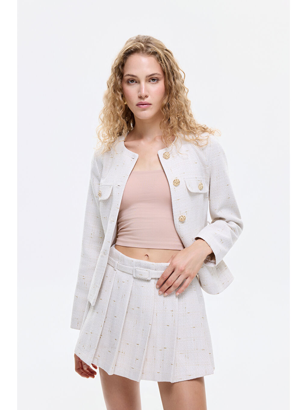 Kemer Detaylı Pileli Tüvit Mini Şort Etek Bej-2