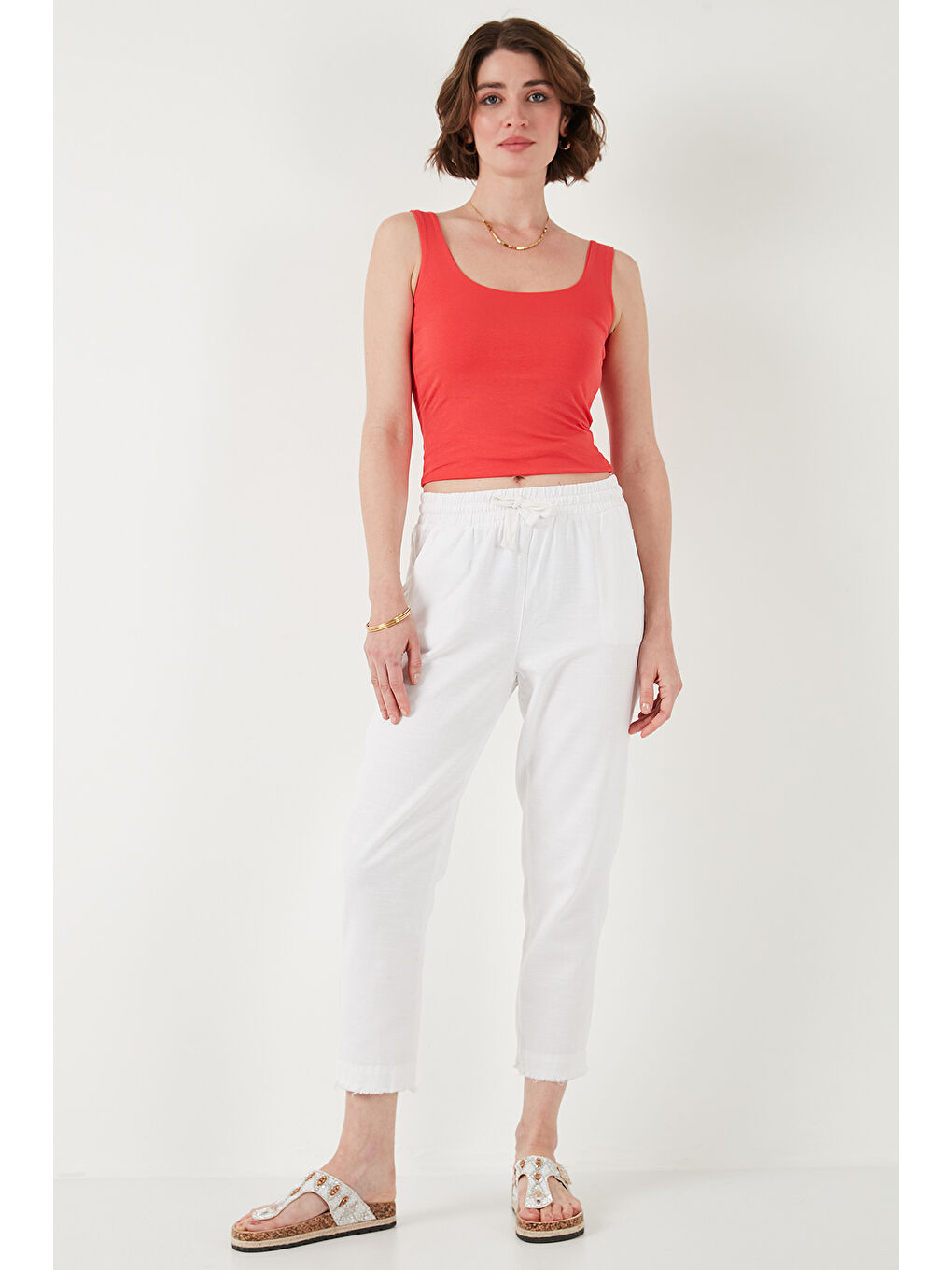 Beyaz Pamuklu Belden Bağlamalı Yüksek Bel Keten Görünümlü Kısa Paça Kadın Pantolon 668Yp5134