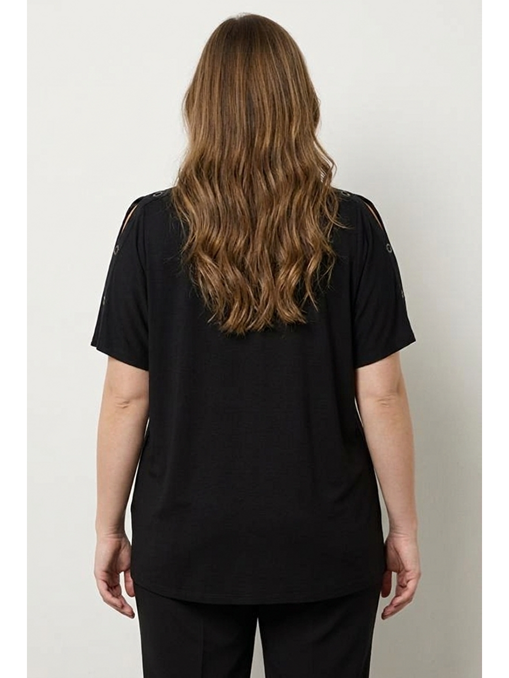 Siyah Bisiklet Yaka Kısa Kollu Omuz Detaylı Delikli Esnek Kumaşlı T-shirt-3