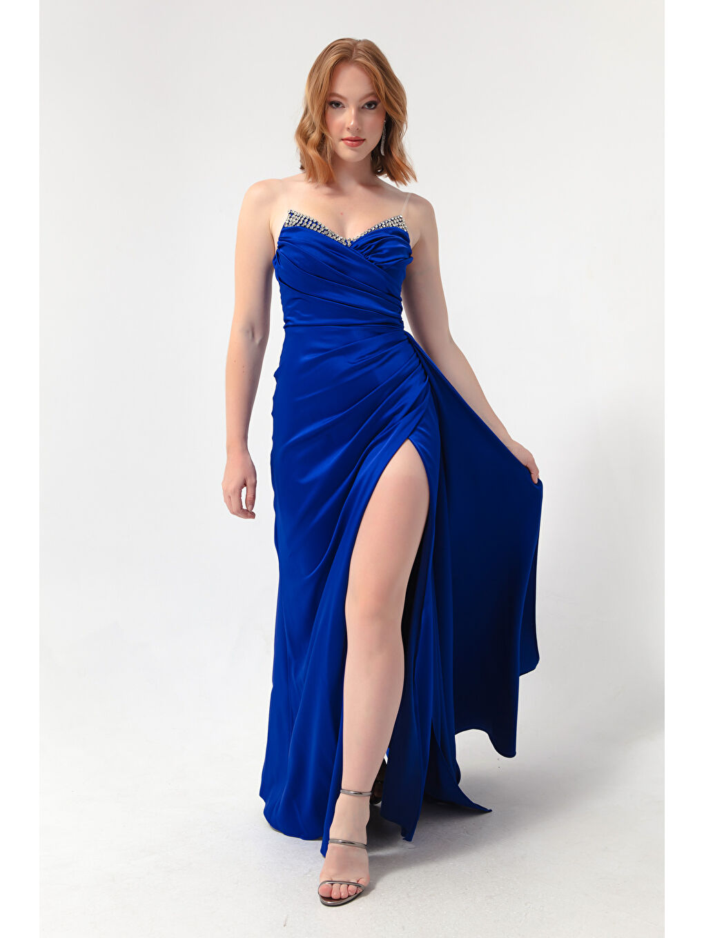 Mavi Kadın Saks Göğüs Taşlı Uzun Abiye Elbise