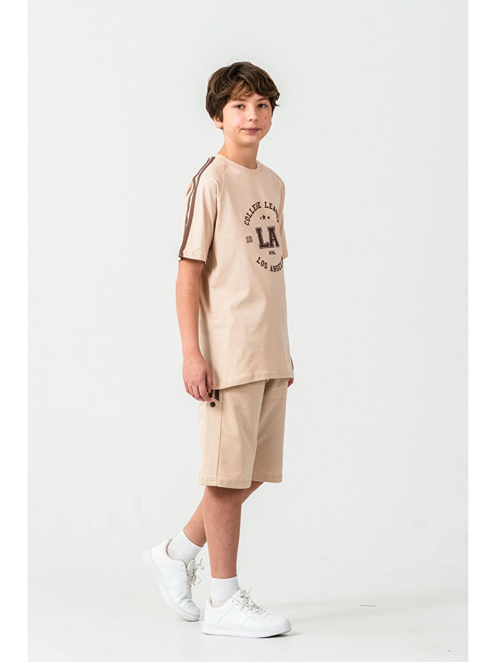 Bej College League Los Angels Baskılı Alt Yanlar Biyeli Ve Çıtçıtlı Erkek Çocuk Şort - Tişört Takımı-3