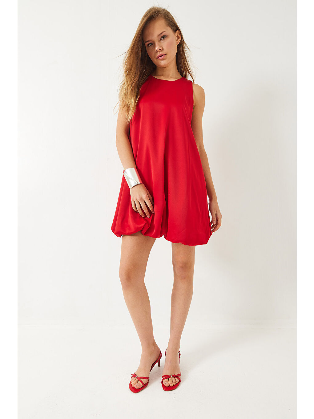 Kırmızı Kadın Etek Ucu Lastikli Astarlı Saten Balon Elbise-2