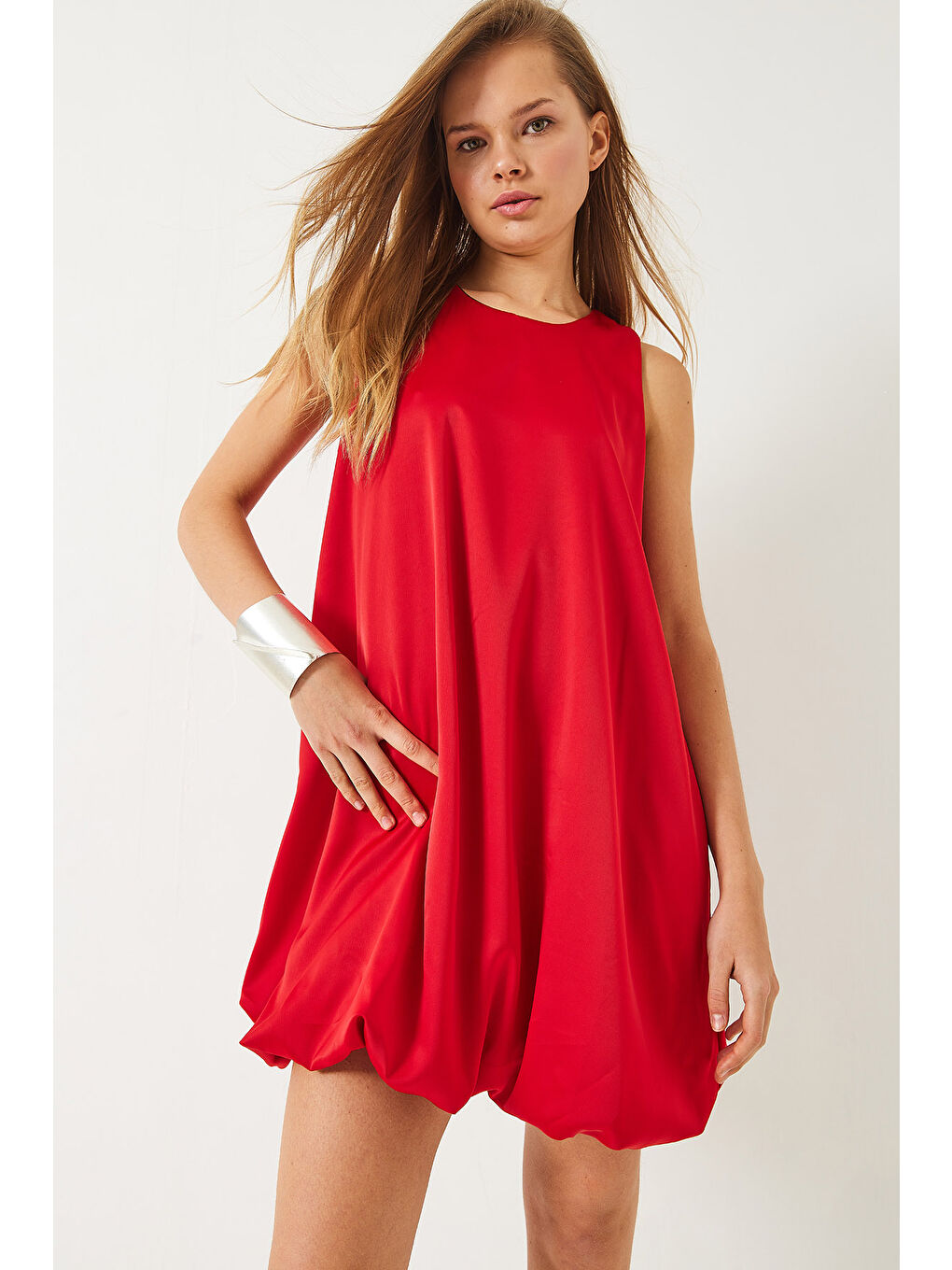 Kırmızı Kadın Etek Ucu Lastikli Astarlı Saten Balon Elbise-3