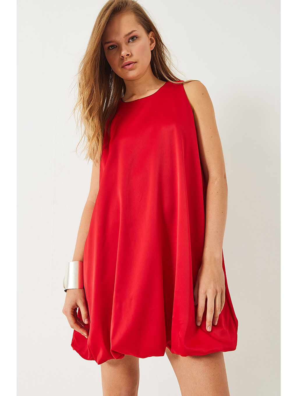 Kırmızı Kadın Etek Ucu Lastikli Astarlı Saten Balon Elbise-5