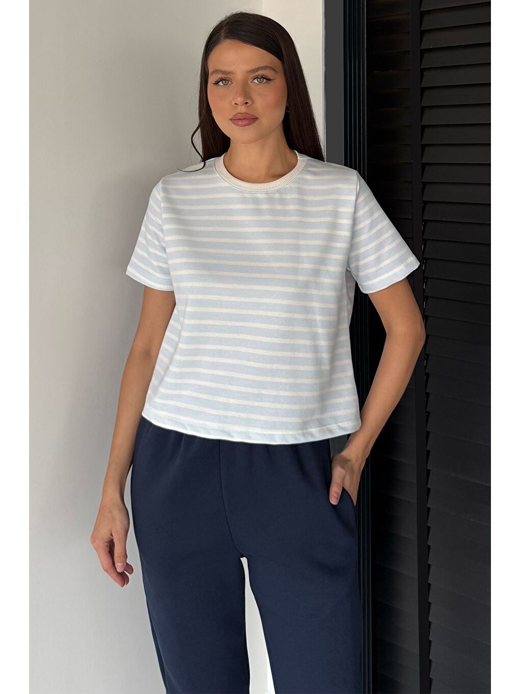 Mavi Kadın Şerit Desenli Bisiklet Yaka Tişört-1