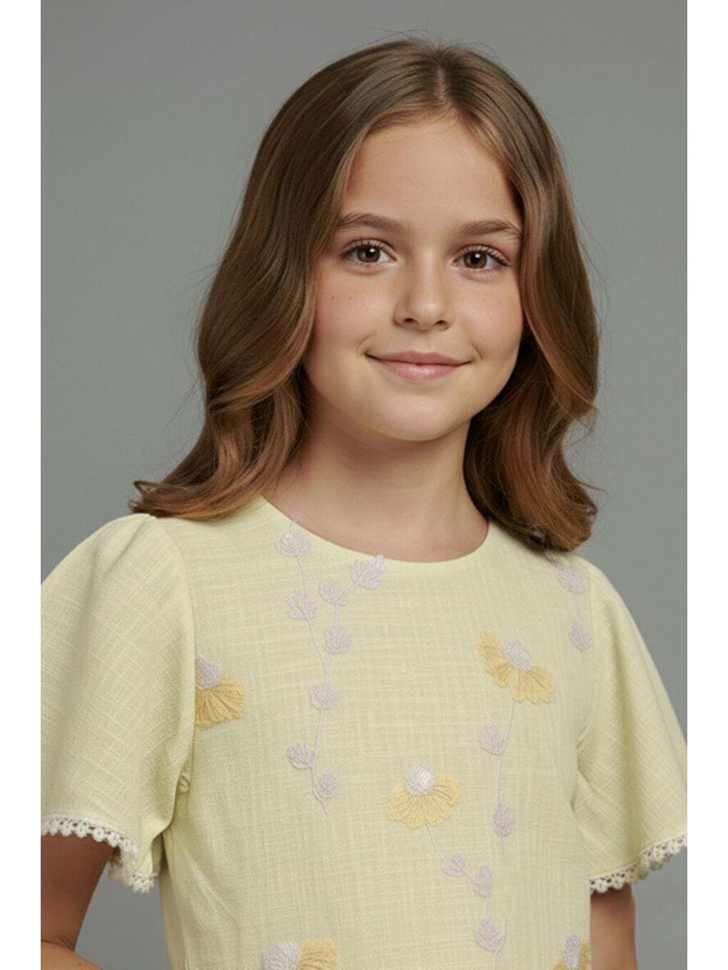 Sarı Kız Çocuk Çiçek İşlemeli Çantalı Kısa Kollu Elbise-1