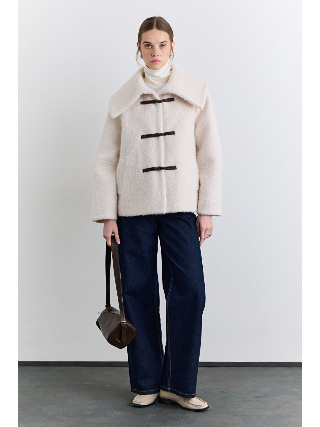 Düğmeli Geniş Yaka Kaban Ekru-2