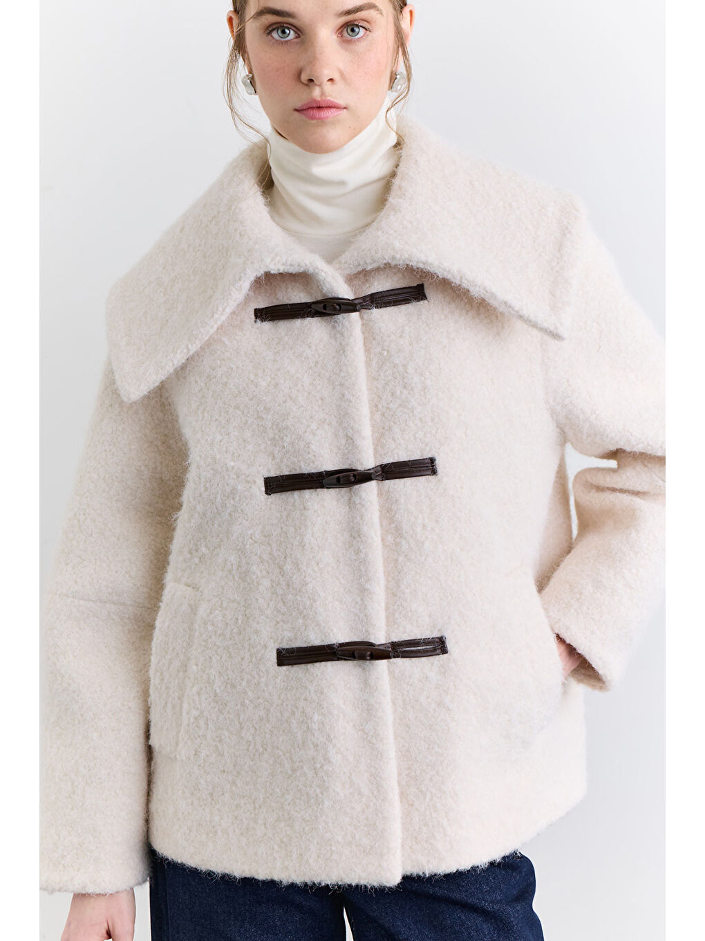 Düğmeli Geniş Yaka Kaban Ekru-3