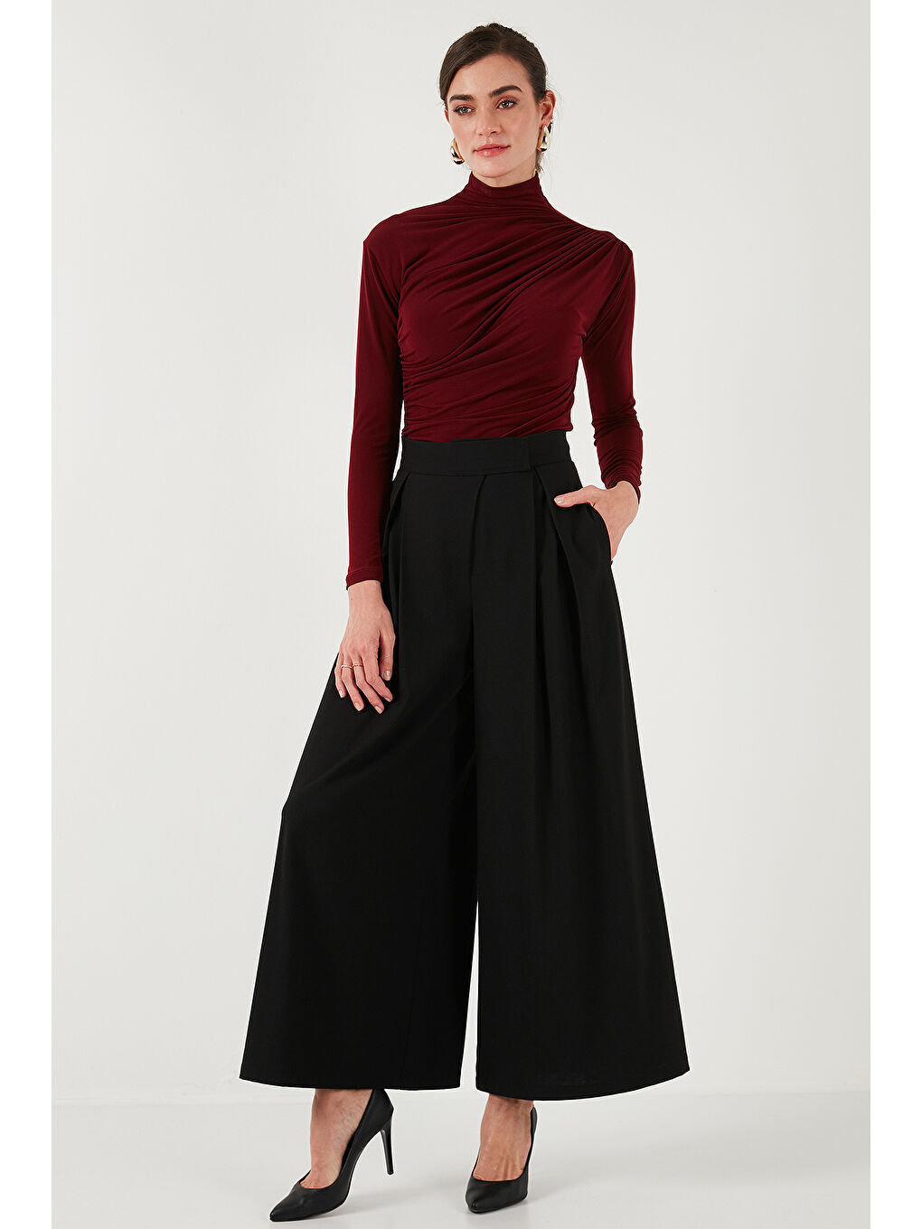 Bordo Streç Büzgü Detaylı Slim Fit Dik Yaka Kadın Bluz 669925-2