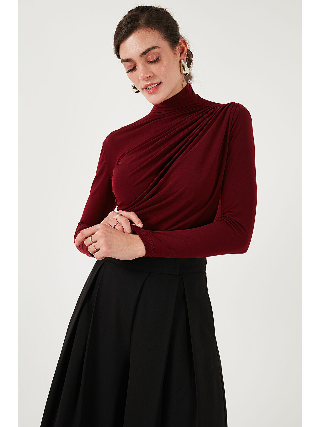 Bordo Streç Büzgü Detaylı Slim Fit Dik Yaka Kadın Bluz 669925-3