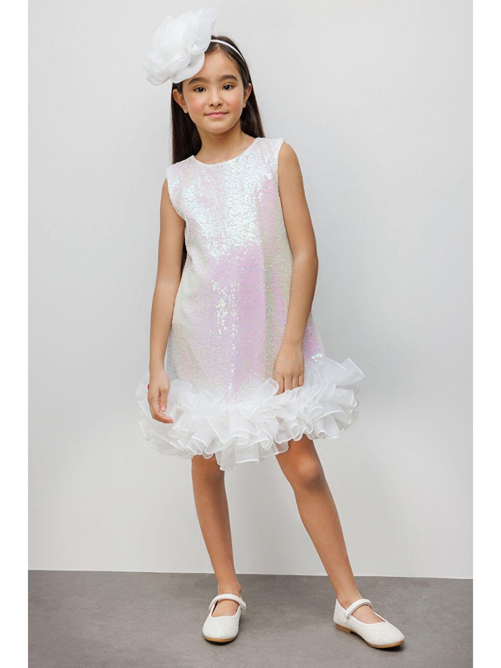 Beyaz Pullu Etek Ucu Fırfırlı Kız Çocuk Elbise - Kinsey