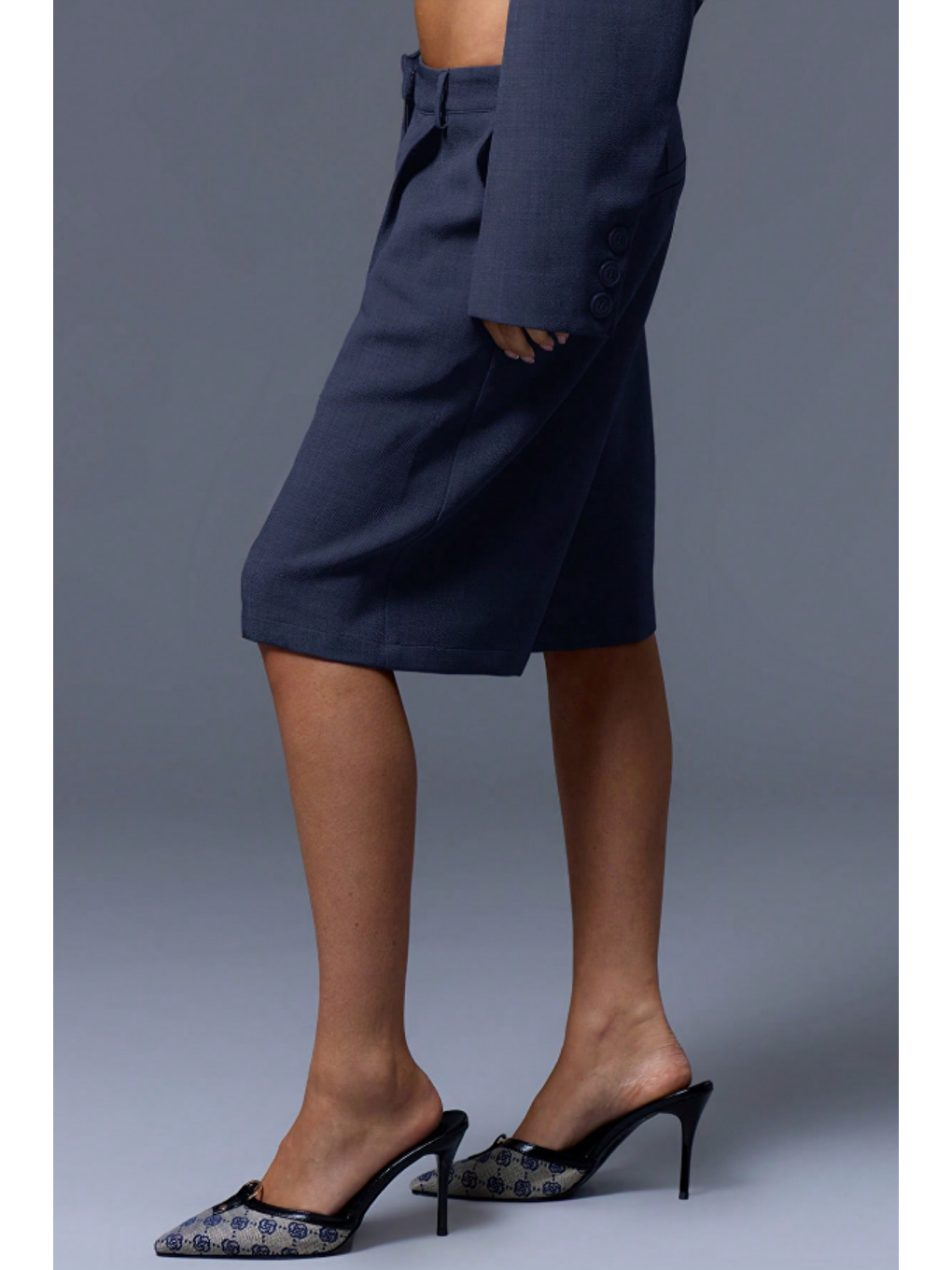Lacivert Pileli Kadın Bermuda Şort-2