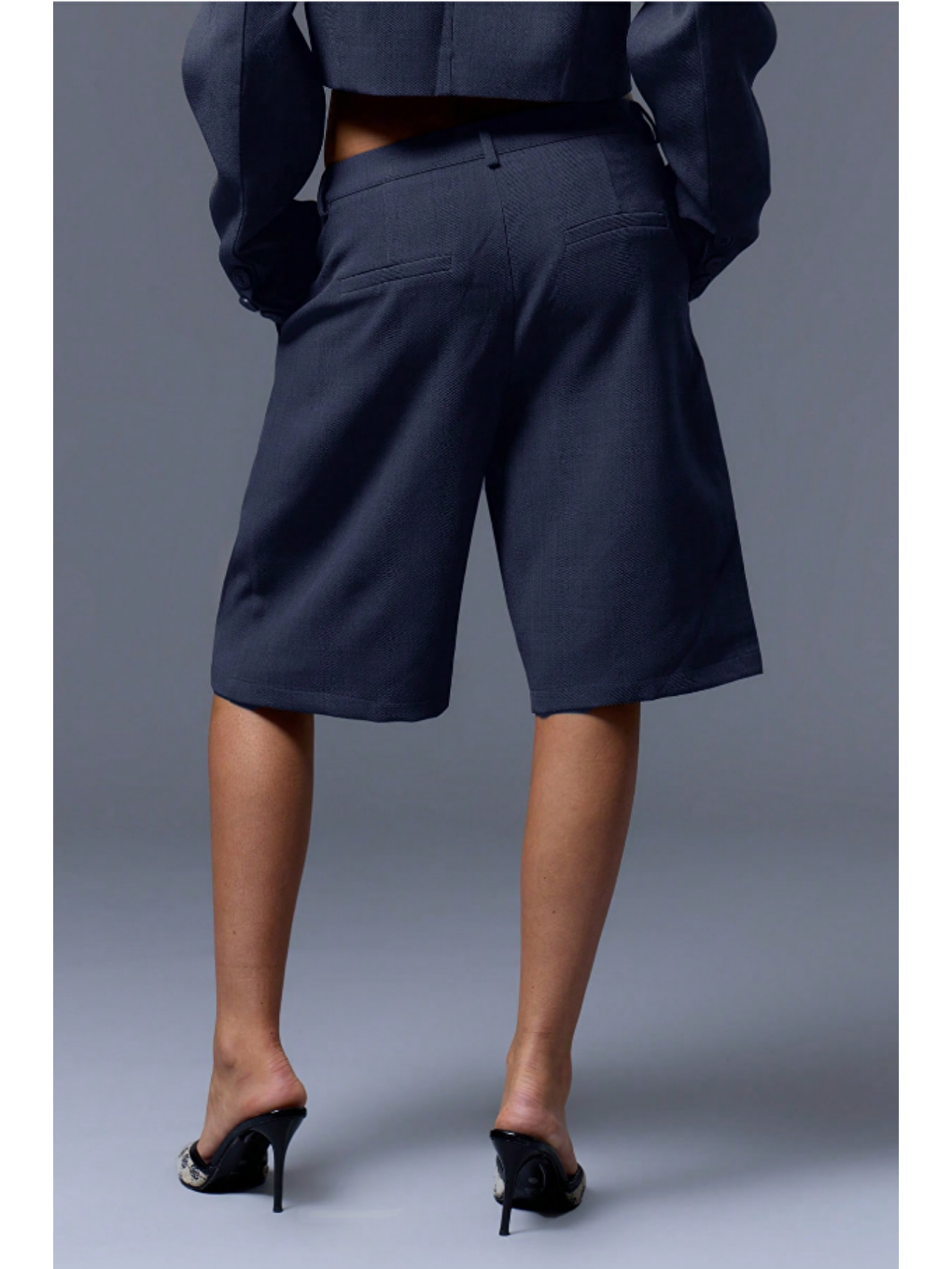 Lacivert Pileli Kadın Bermuda Şort-3